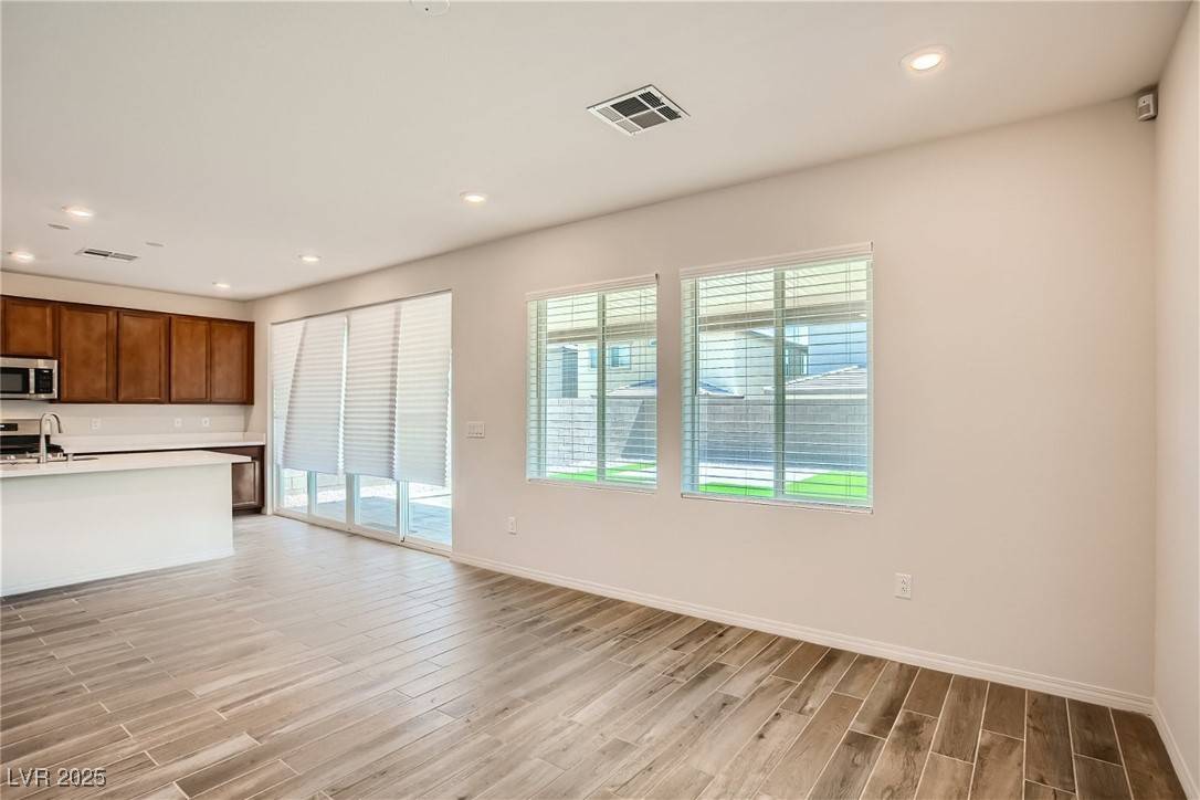 North Las Vegas, NV 89086,2849 Sweeping Palm RD