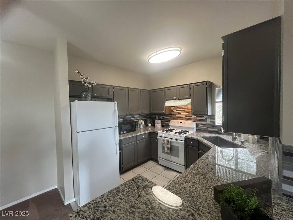 Las Vegas, NV 89128,1830 N Buffalo DR #2021
