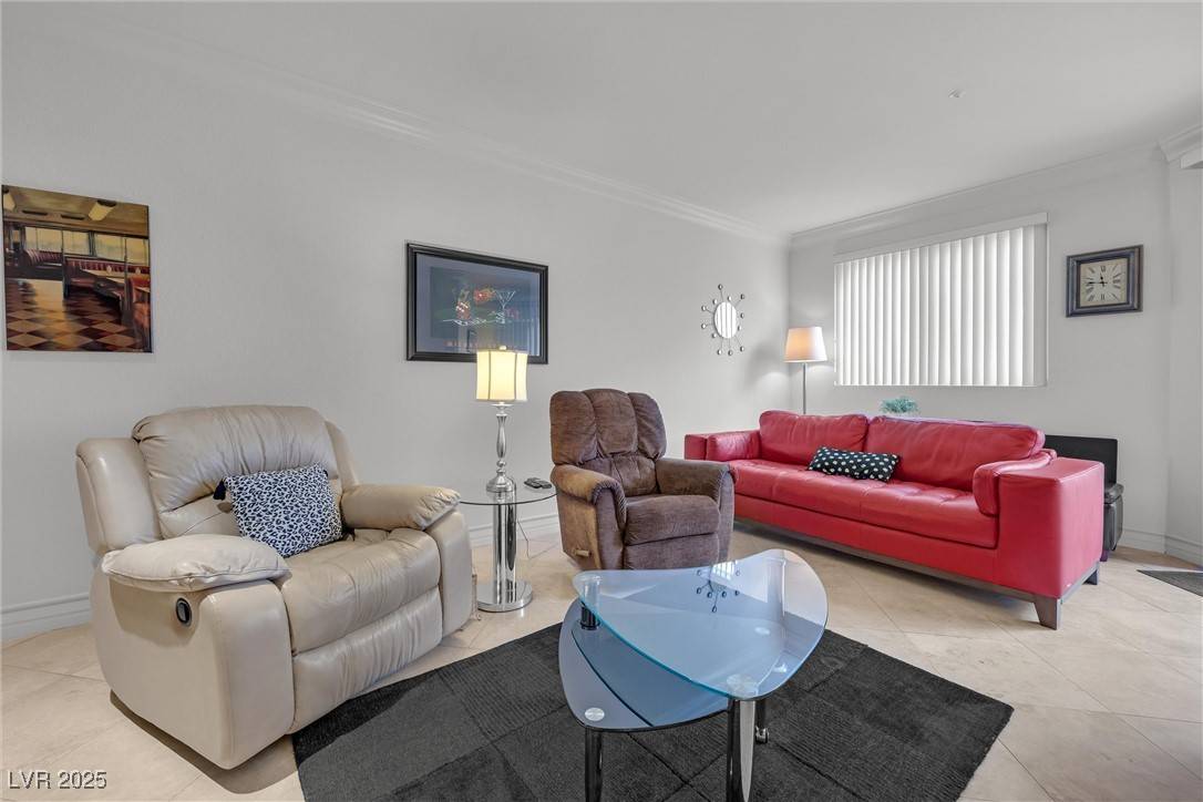 Las Vegas, NV 89169,270 E Flamingo RD #106