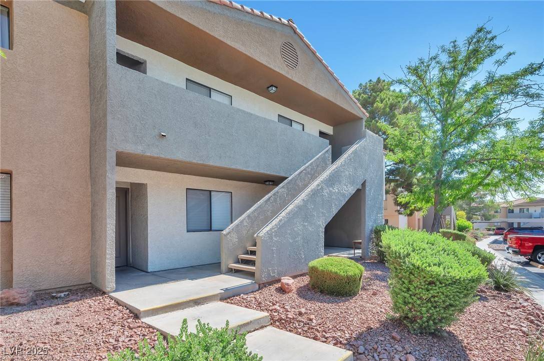 Las Vegas, NV 89128,3151 Soaring Gulls DR #2050