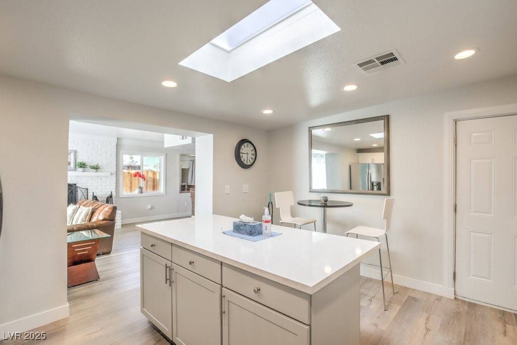 Las Vegas, NV 89169,1564 Vegas Valley DR