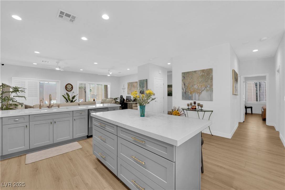 Henderson, NV 89052,2279 Keego Harbor ST