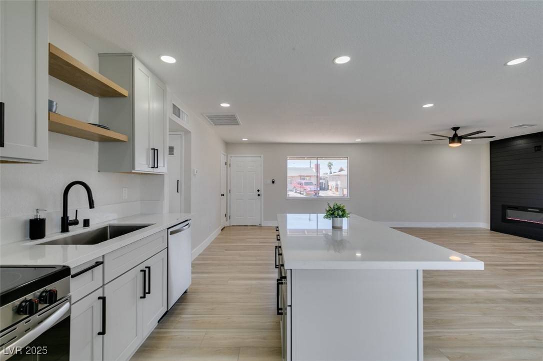 Las Vegas, NV 89107,6100 Fawn CIR