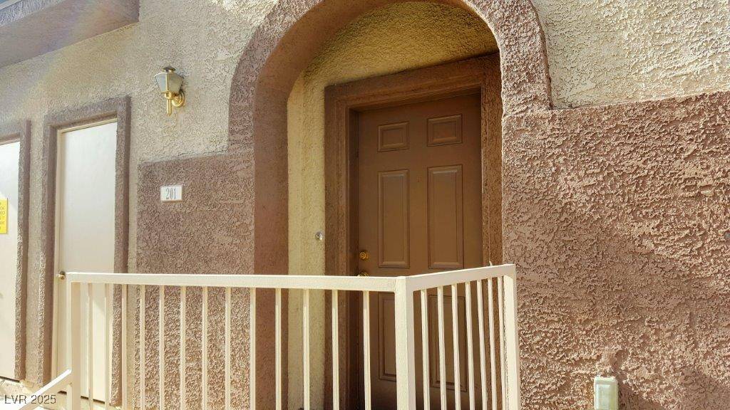 Las Vegas, NV 89129,10231 Delray Beach AVE #201