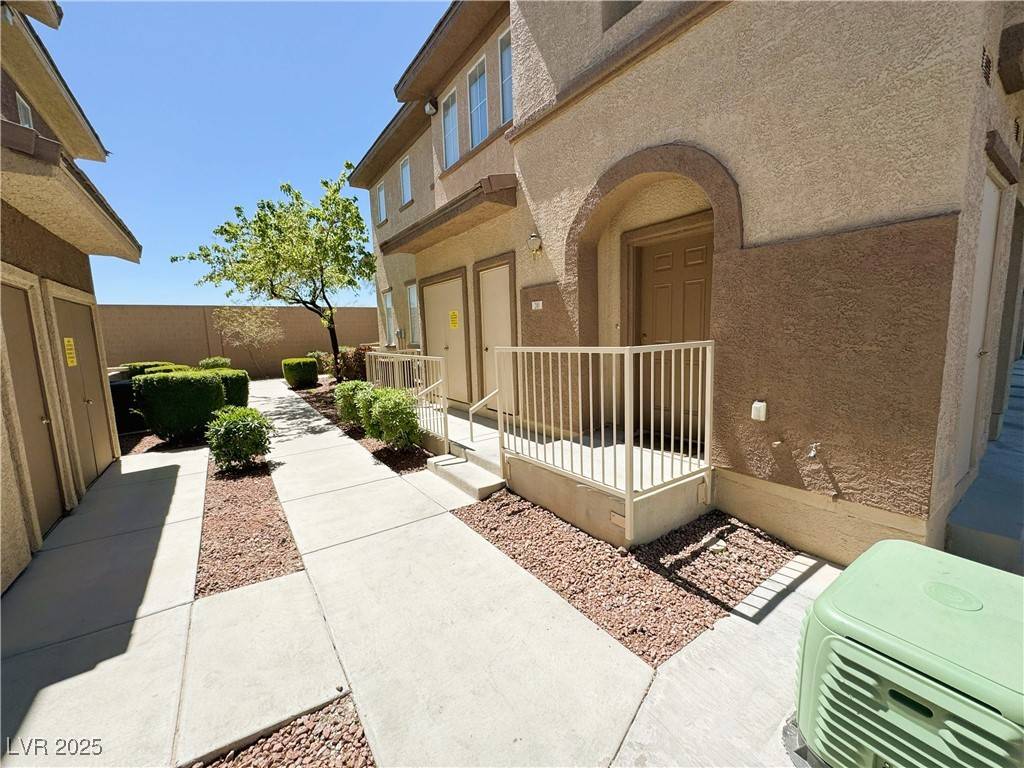 Las Vegas, NV 89129,10231 Delray Beach AVE #201