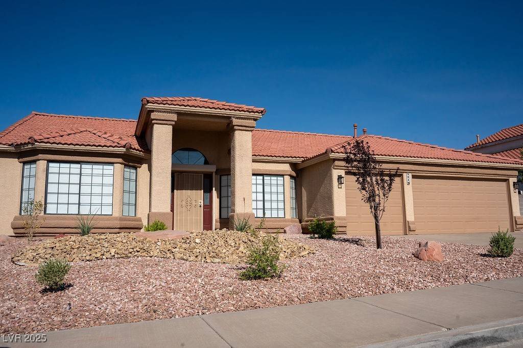 Henderson, NV 89002,904 Swift Bear ST