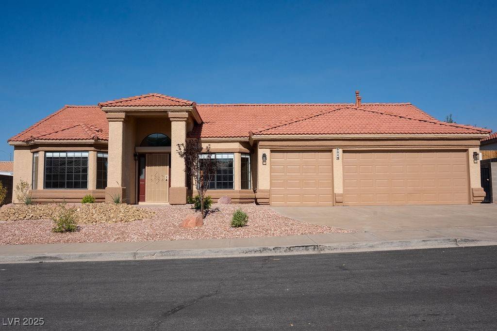 Henderson, NV 89002,904 Swift Bear ST