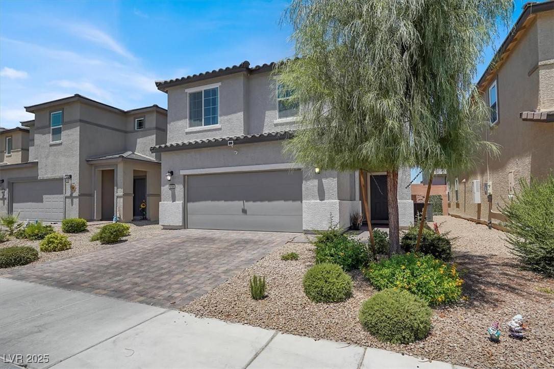 Las Vegas, NV 89130,6106 Castle Gardens AVE