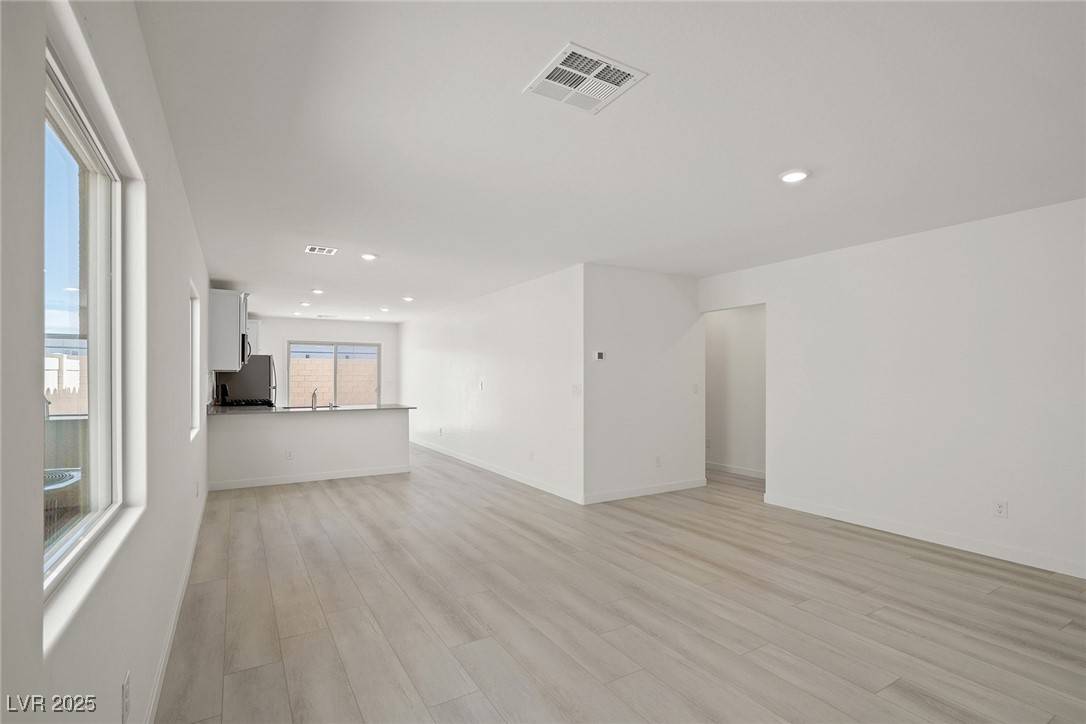 Las Vegas, NV 89156,2618 Lily Point ST