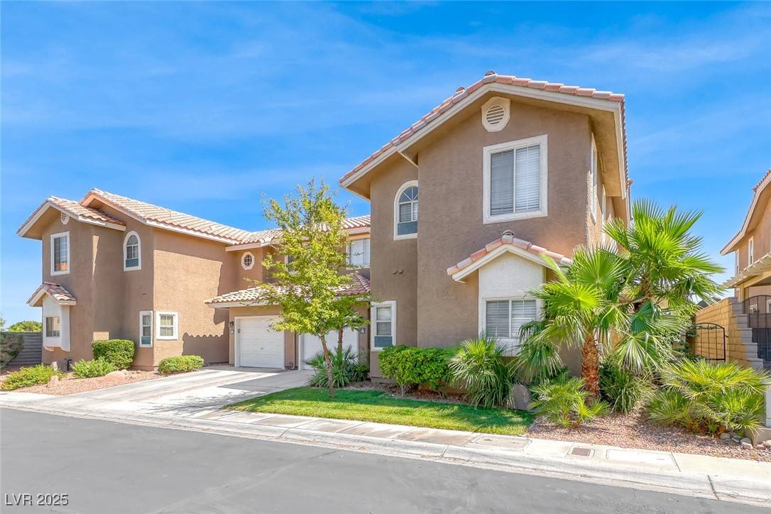 Las Vegas, NV 89117,9261 Apache Springs DR