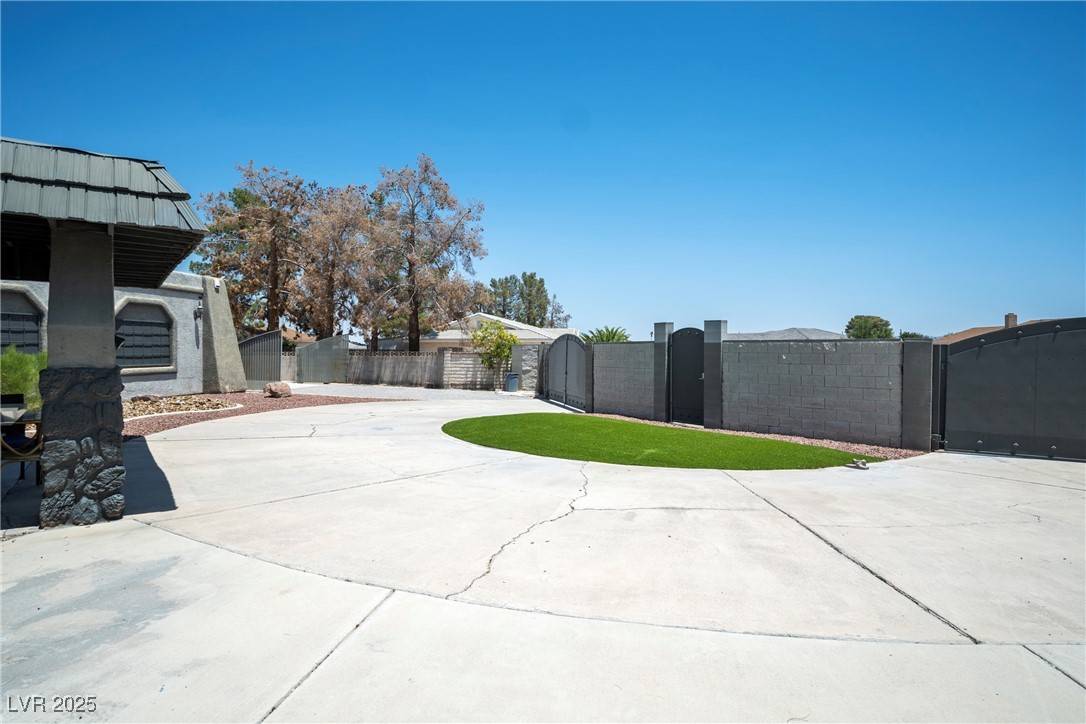 Las Vegas, NV 89118,7215 Ullom DR