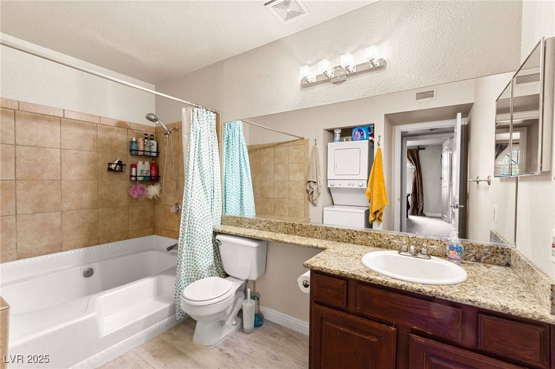 Las Vegas, NV 89121,4050 Pacific Harbors DR #127
