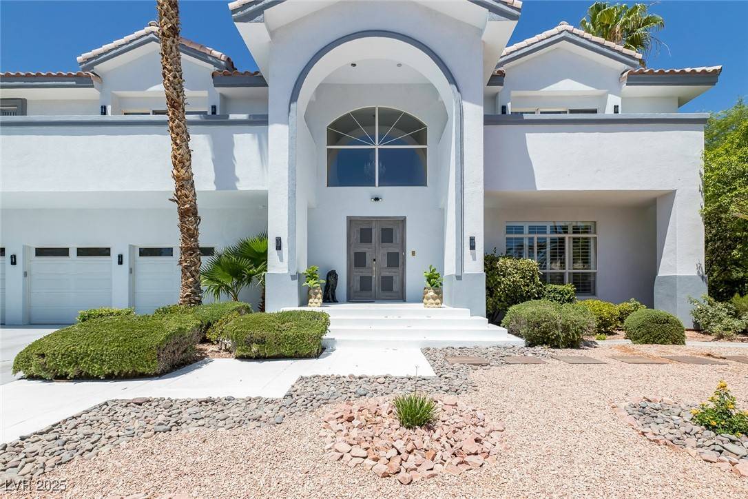 Las Vegas, NV 89117,2209 Purple Majesty CT