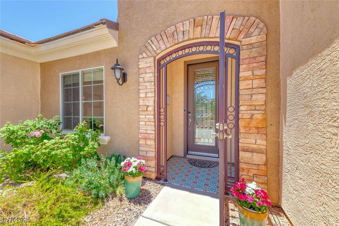 Henderson, NV 89044,2205 Sandstone Cliffs DR