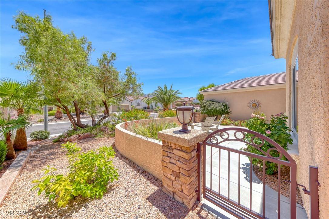 Henderson, NV 89044,2205 Sandstone Cliffs DR