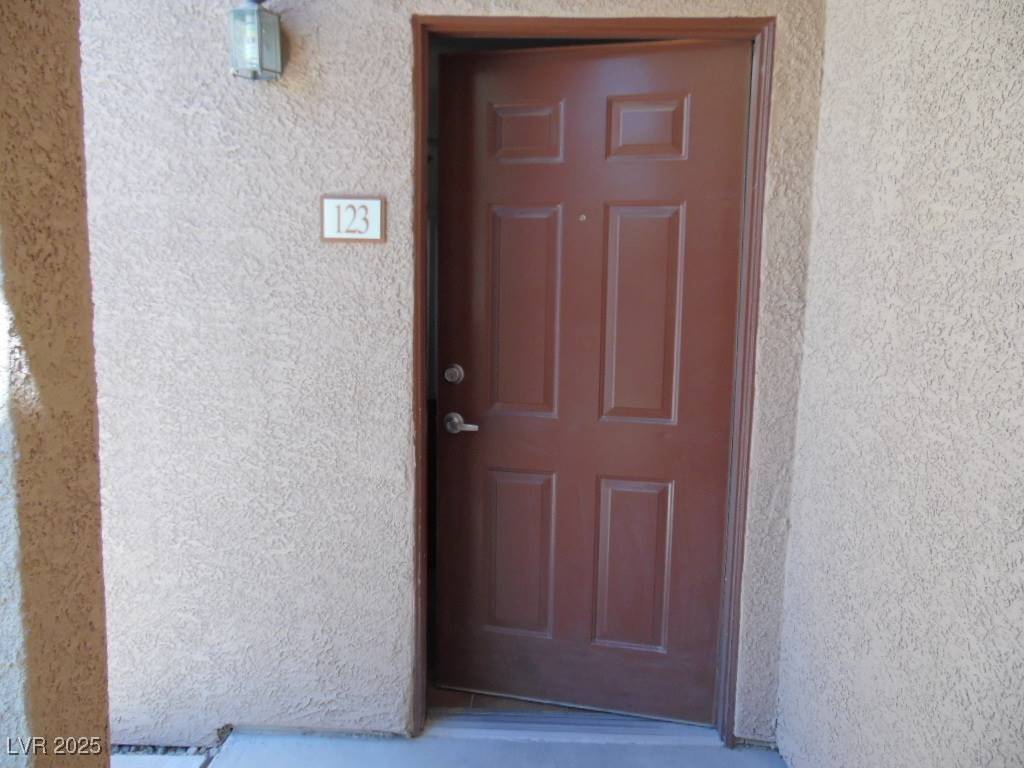 Las Vegas, NV 89148,9580 W Reno AVE #123