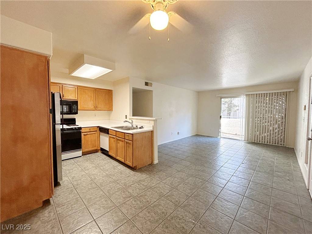 Las Vegas, NV 89120,3125 Casey DR #204