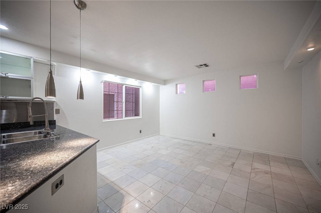 Las Vegas, NV 89183,10414 Midseason Mist ST
