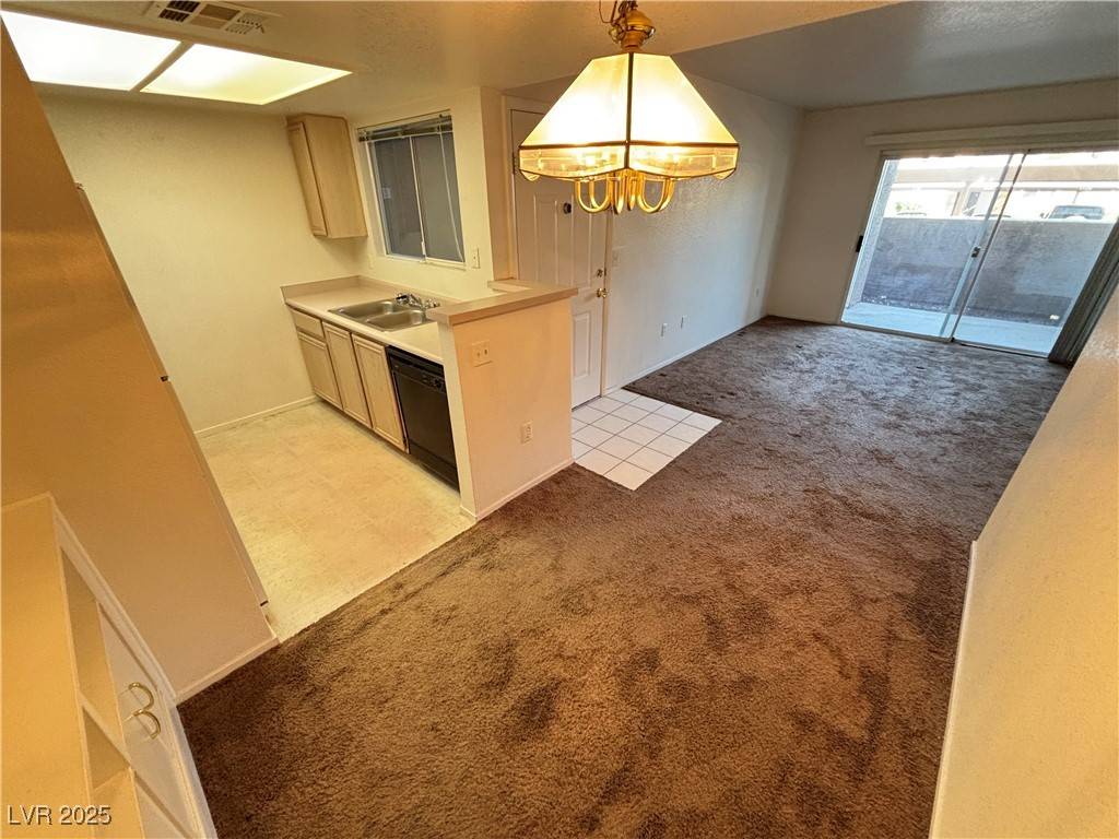 Las Vegas, NV 89113,8070 W Russell RD #1132