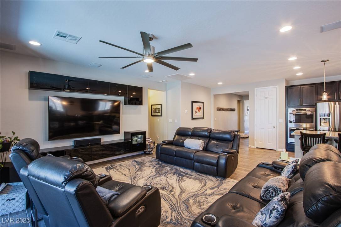Las Vegas, NV 89131,9015 Chopper Prairie ST
