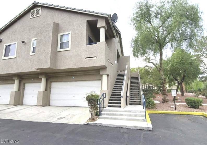 Las Vegas, NV 89117,2001 Quartz Cliff ST #207