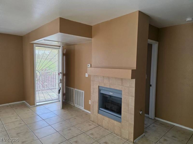 Las Vegas, NV 89103,4889 S Torrey Pines DR #205