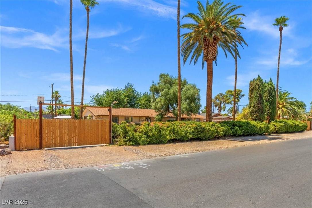 Las Vegas, NV 89108,1911 Valley DR