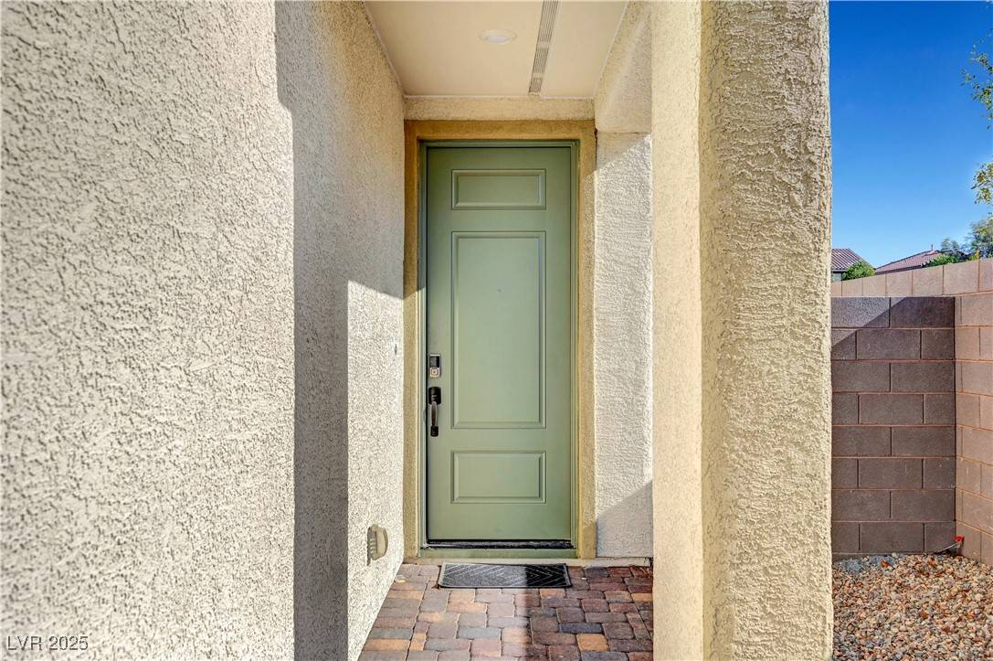 Las Vegas, NV 89113,7853 Bethel Heights LN