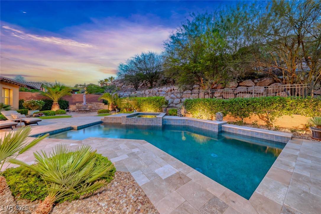 Henderson, NV 89011,41 Moltrasio LN