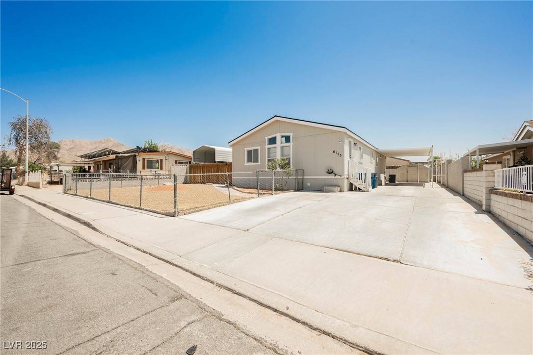 Las Vegas, NV 89156,6195 Casa Loma AVE