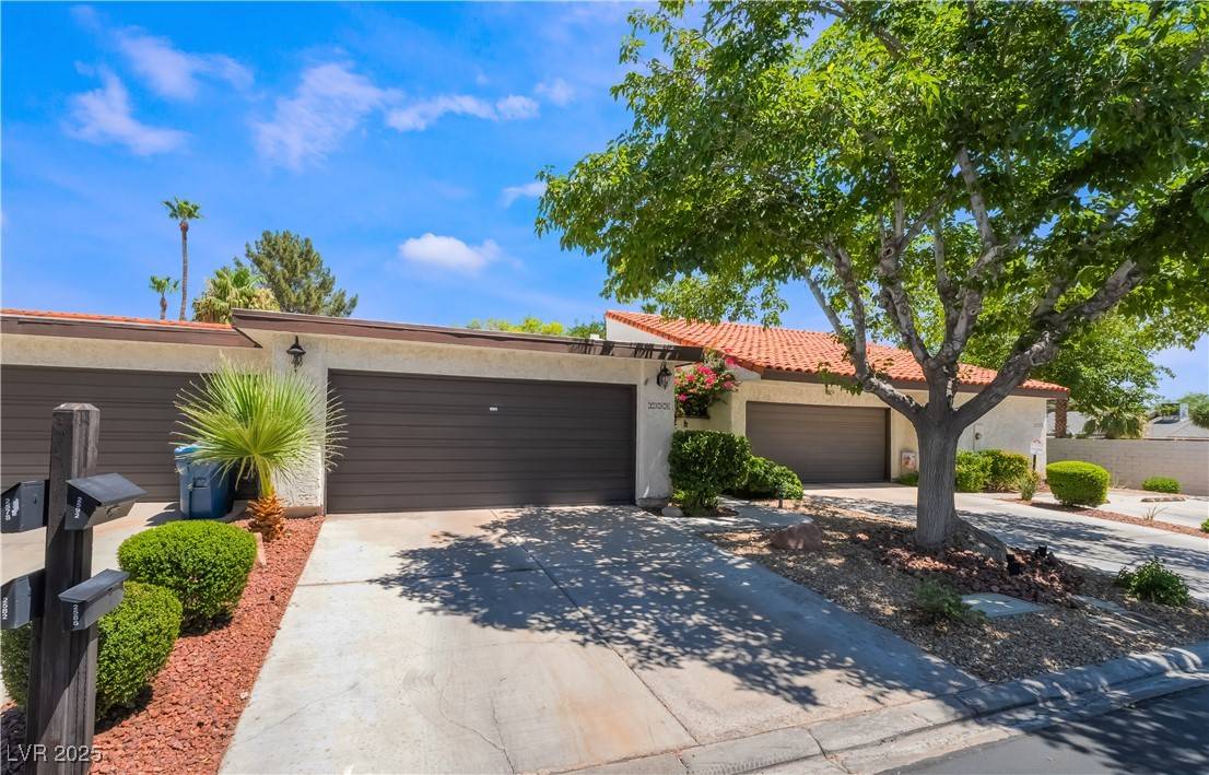Las Vegas, NV 89121,2588 La Fortuna AVE