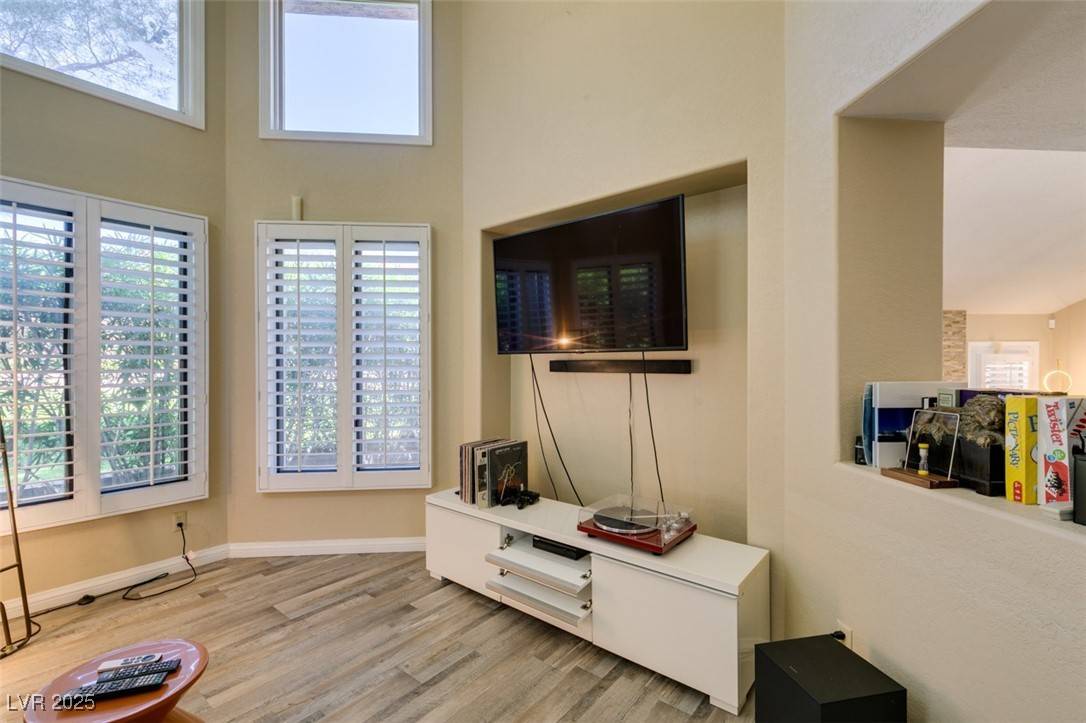 Las Vegas, NV 89113,7217 Mission Hills DR