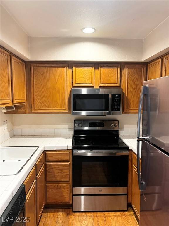 Las Vegas, NV 89119,2140 PINETOP LN #204