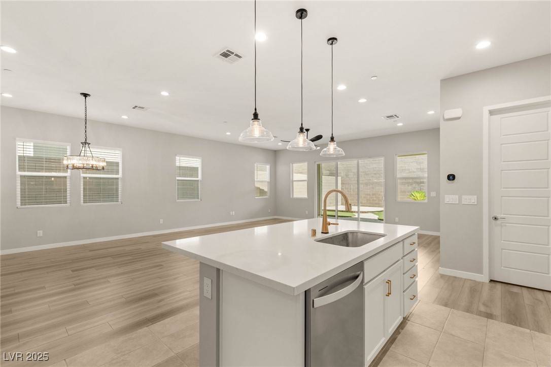 Henderson, NV 89044,3391 Stone View AVE