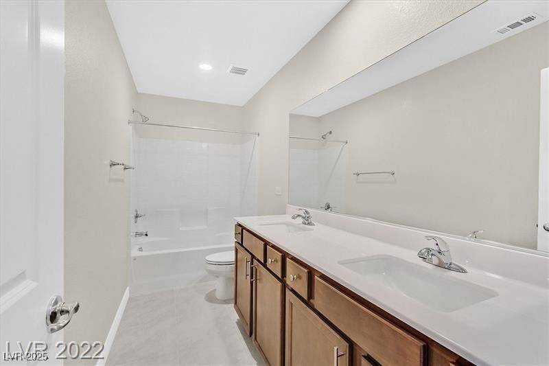 Henderson, NV 89012,372 Rosefinch ST