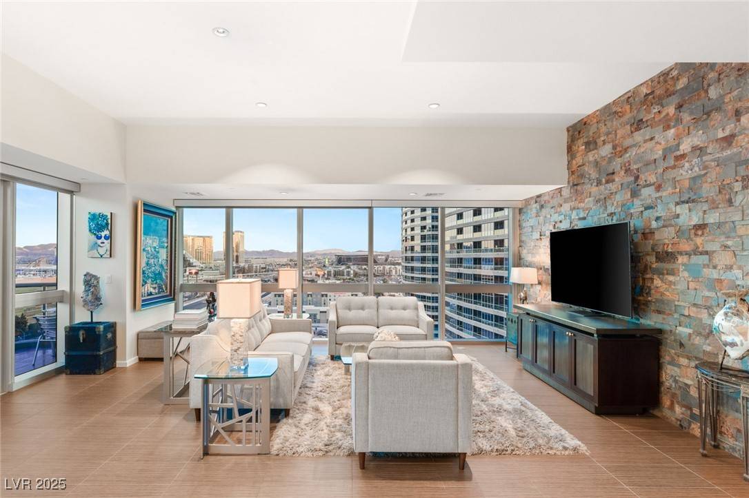 Las Vegas, NV 89103,4471 DEAN MARTIN DR #1707