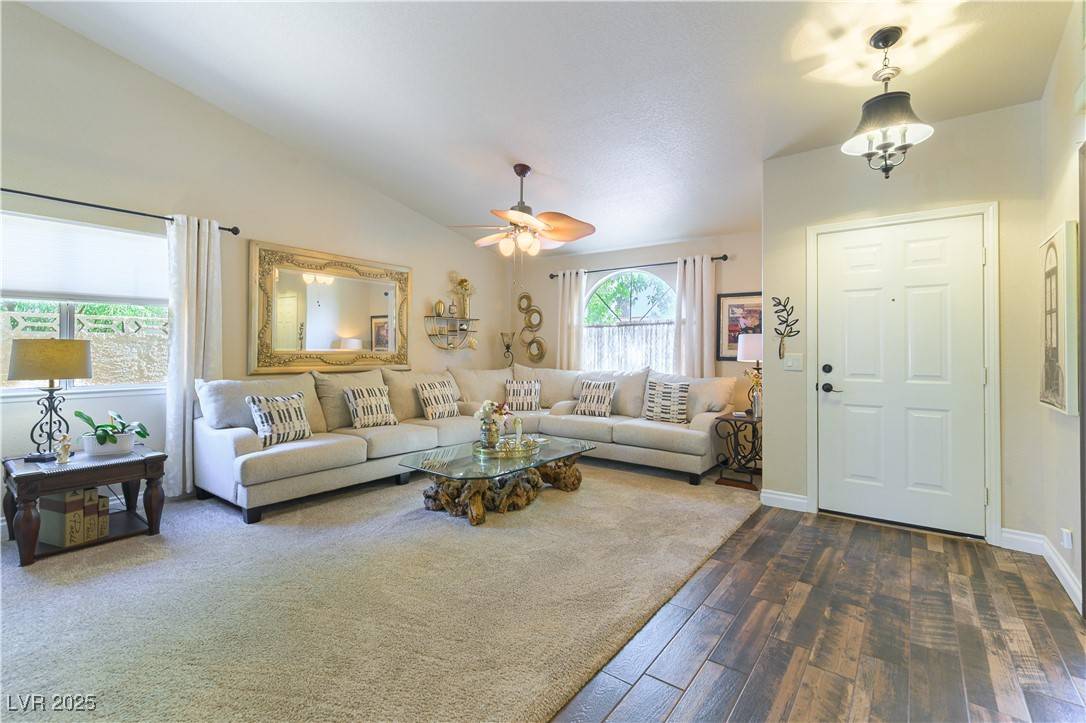 Las Vegas, NV 89130,5104 Drummond RD