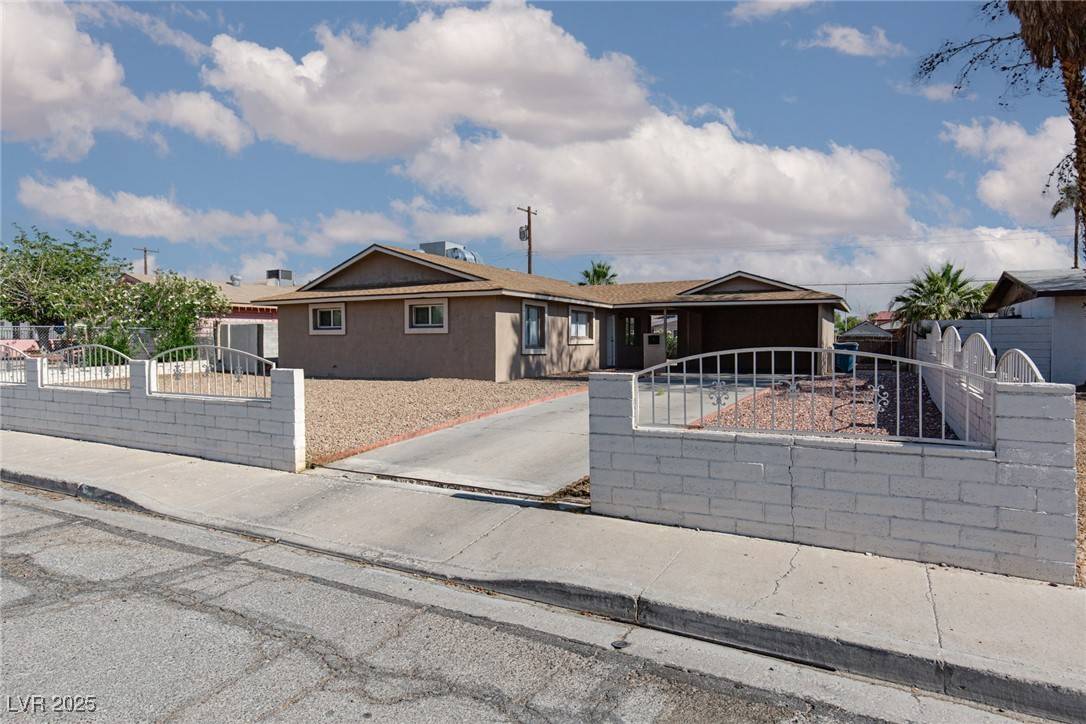 Las Vegas, NV 89119,922 Westminster AVE