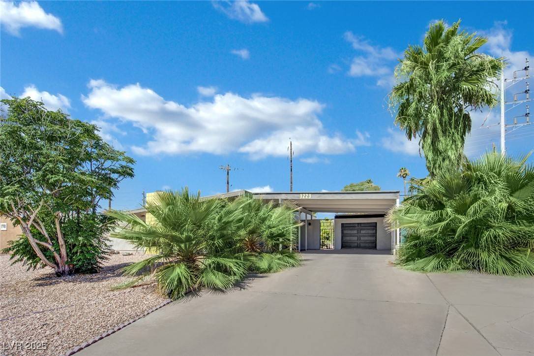 Las Vegas, NV 89169,3223 Sundown DR