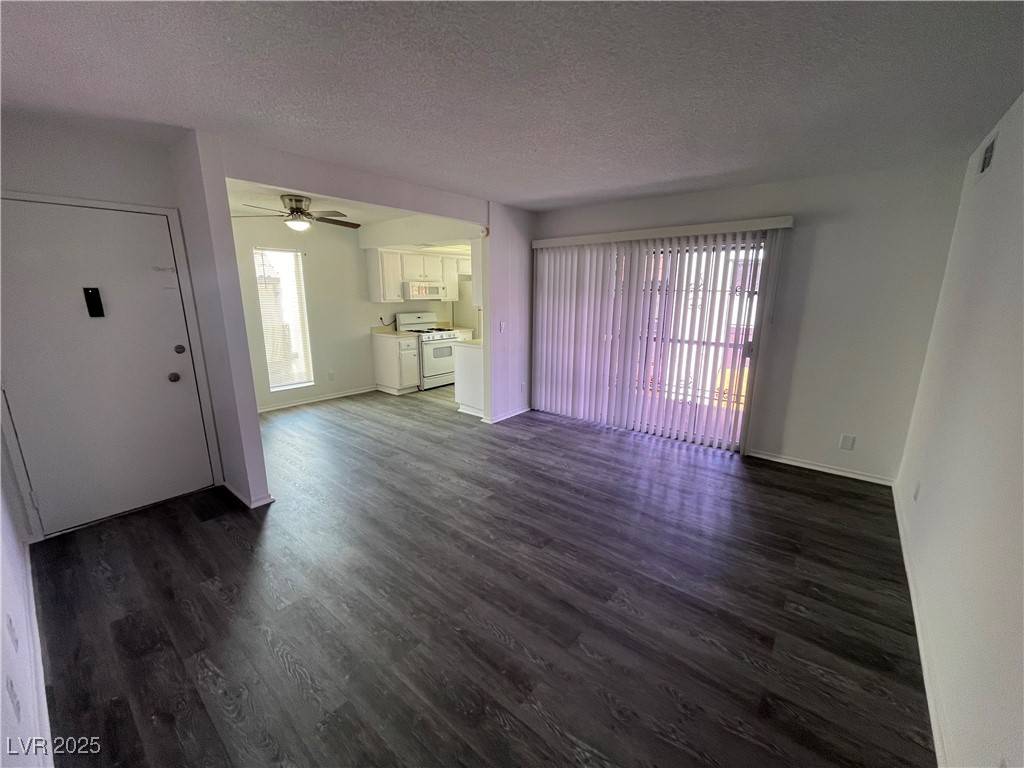 Las Vegas, NV 89169,1405 Vegas Valley DR #294