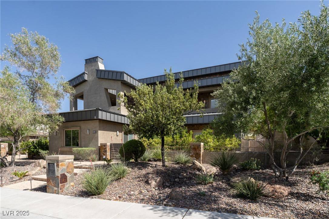 Henderson, NV 89052,6 Yorkridge CT