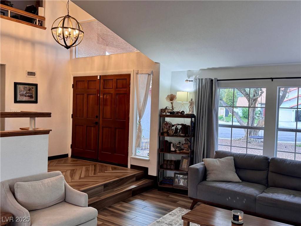 Henderson, NV 89014,431 Ackerman LN