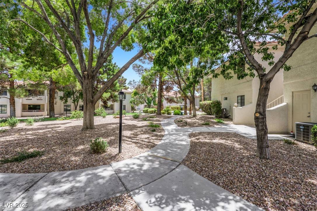 Las Vegas, NV 89117,2627 S Durango DR #201