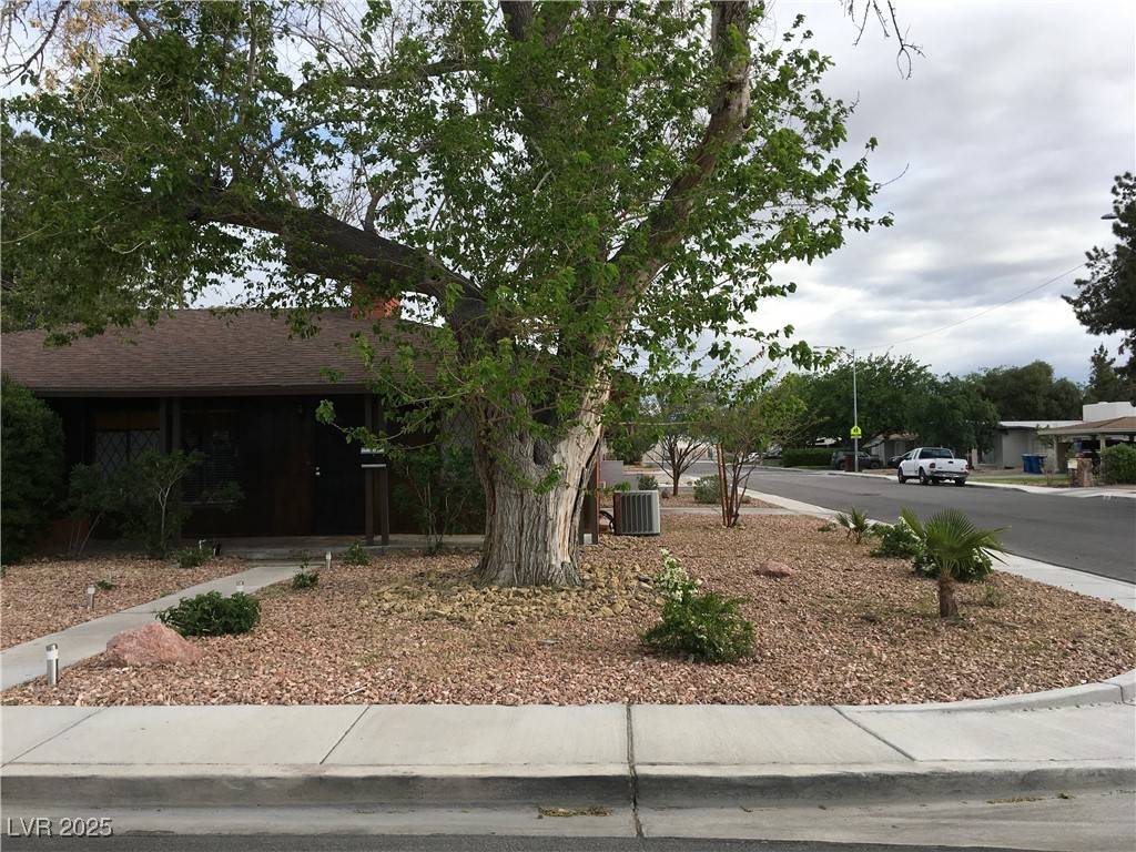 Las Vegas, NV 89104,821 Griffith AVE