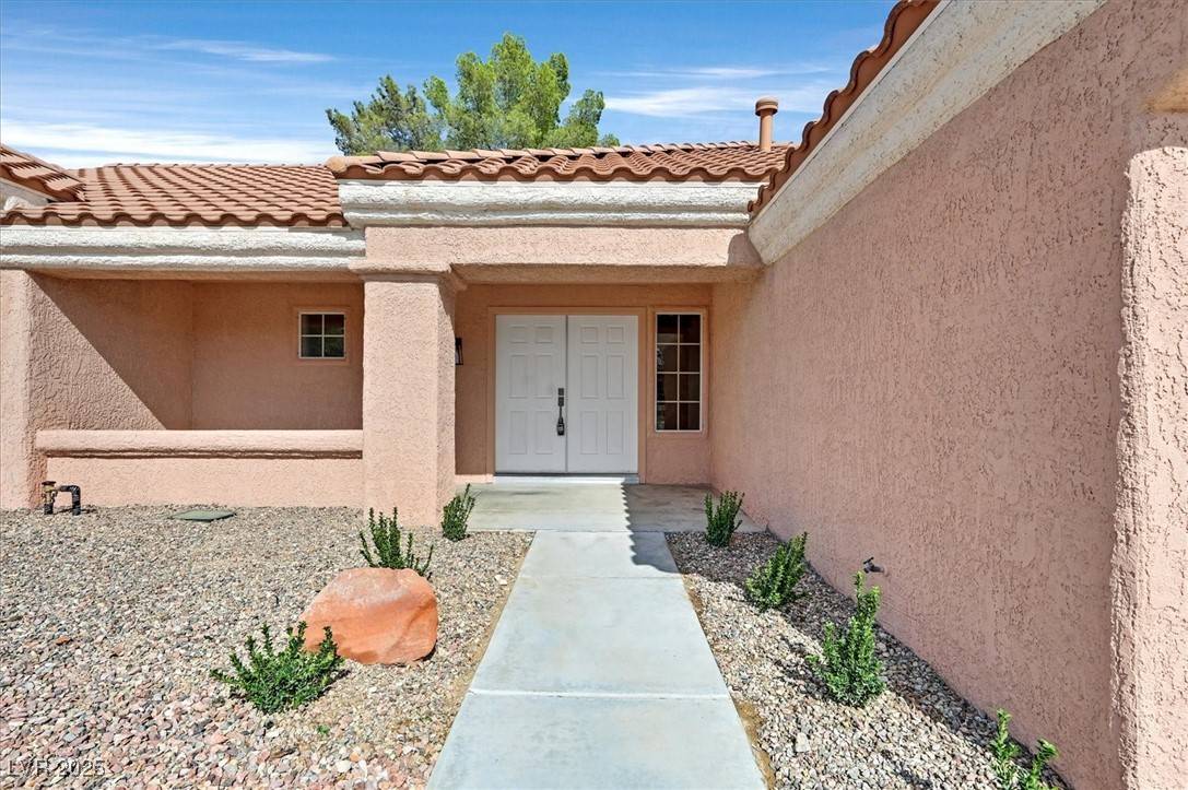 Las Vegas, NV 89134,2820 Golf Links DR
