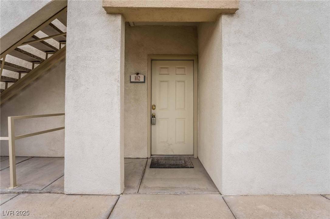 Las Vegas, NV 89144,10116 JACOB PL #102