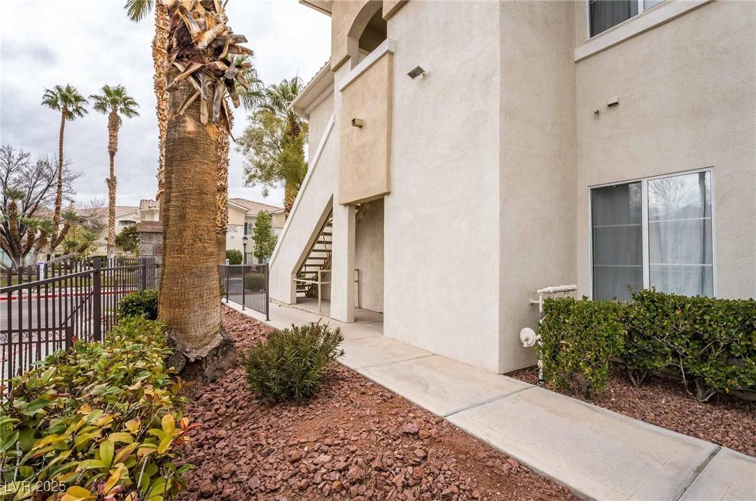 Las Vegas, NV 89144,10116 JACOB PL #102