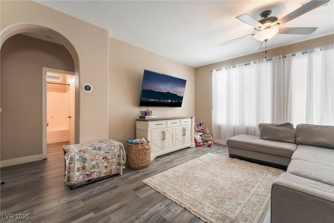 Henderson, NV 89002,1014 Lone Pine River AVE