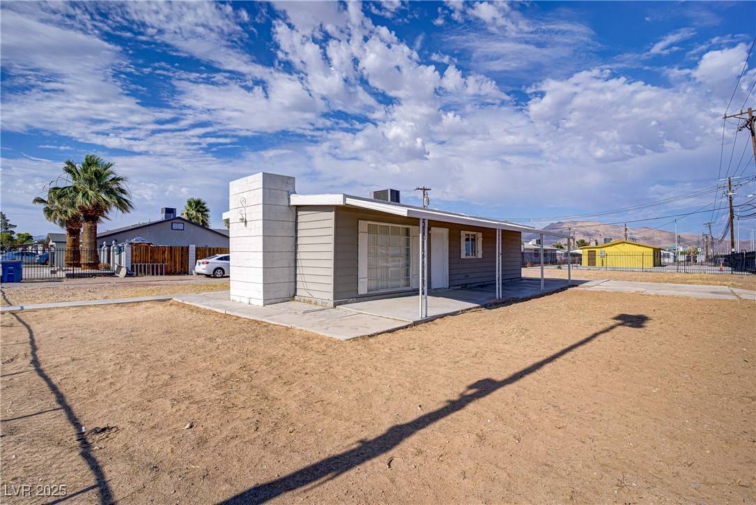 Las Vegas, NV 89110,10 Ronald LN