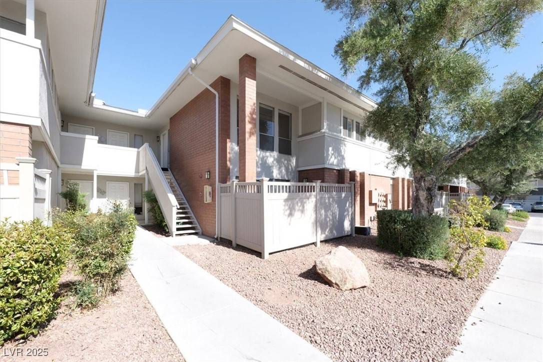 Las Vegas, NV 89109,698 Oakmont AVE #1310